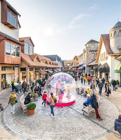 Maasmechelen Village .